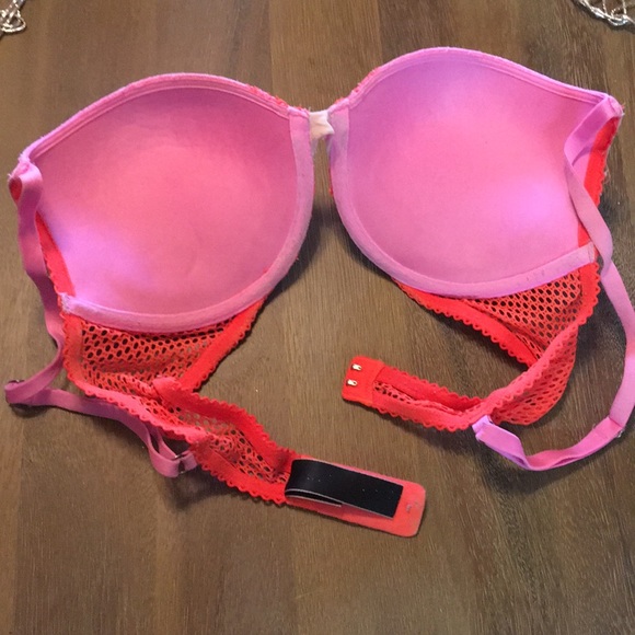Victoria’s Secret Push-up bra - Picture 2 of 2